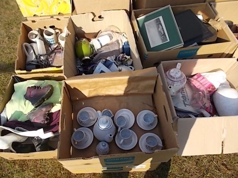 Trödel, Hausrat, Geschirr, 2 Tassen Kaffeemaschine NEU, Dekoartikel, u.v.m. 