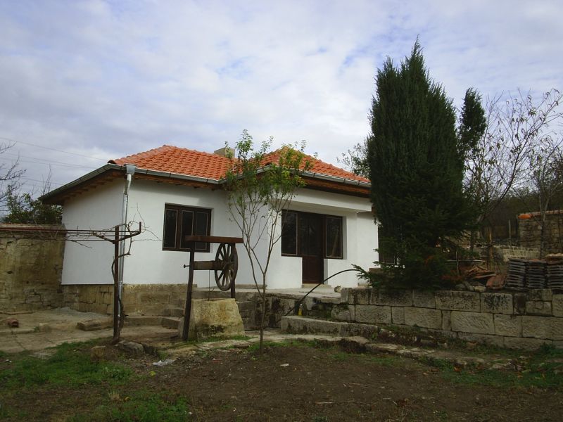 Bulgarien -2 Einfamilienhäuser
