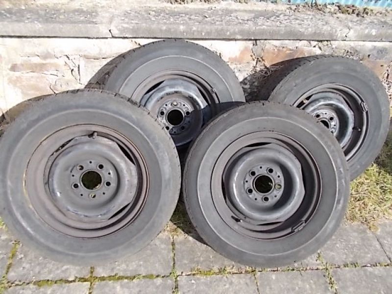 4 GUTE Mercedes Sommer Reifen auf Stahlfelgen 175/80 R 14