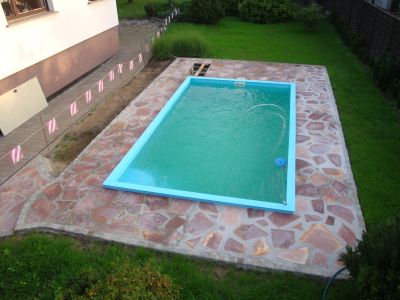 Swimmingpool - PP-Schwimmbäder direkt vom Hersteller H O L I P O O L - C Z  aus Tschechien  