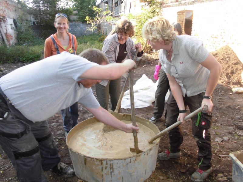 Maurer- und Lehmbaukurse - Theorie+Praxis und Kost+Logis