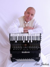 Akkordeonunterricht in Berlin & Lehrer für diaton. Handharmonika