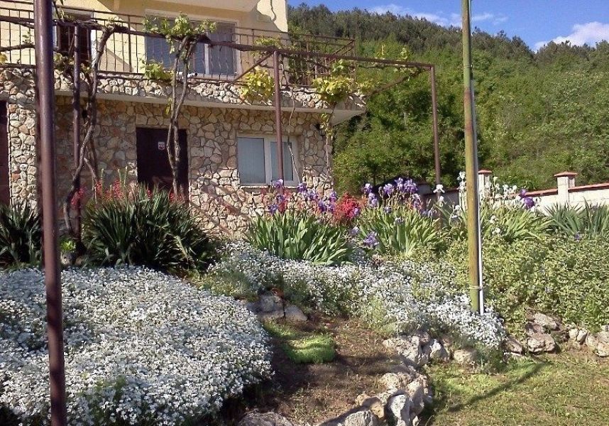 Dreistockiges schones Einfamilienhaus mit Meerpanorama